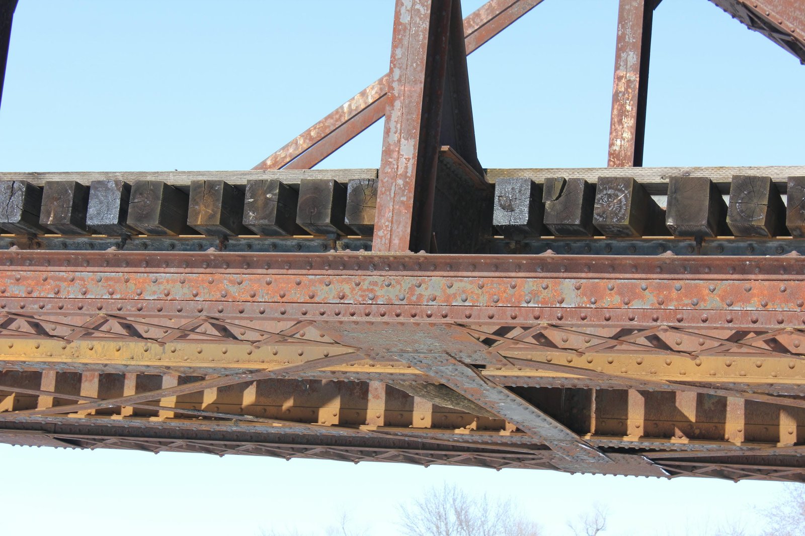 Lower connection, east span